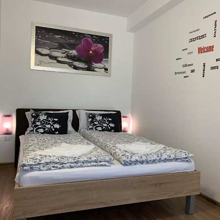 Criss Home Bulevard Άλμπα Ιούλια Εξωτερικό φωτογραφία